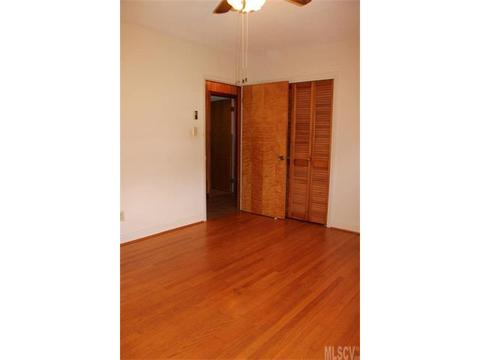 4949 Springhaven Dr, Conover, NC 28613 photo 3
