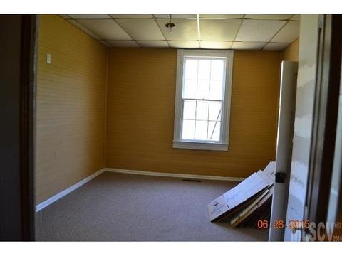 503 1st St, Conover, NC 28613 photo 2