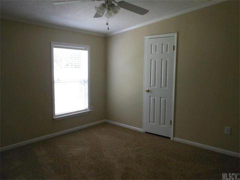 1107 Manor St, Conover, NC 28613 photo 8