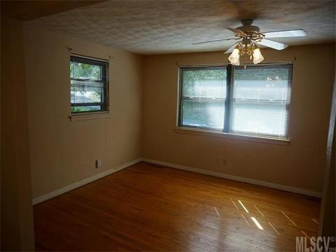 211 3rd Ave, Conover, NC 28613 photo 9