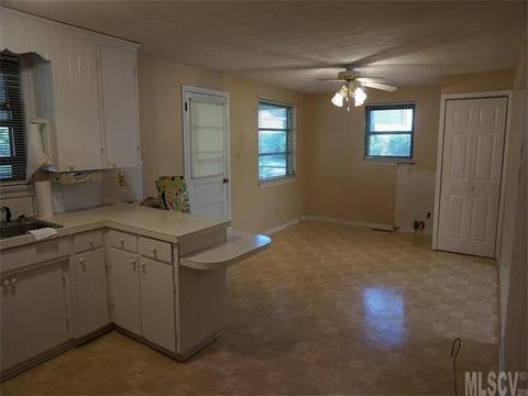 211 3rd Ave, Conover, NC 28613 photo 7