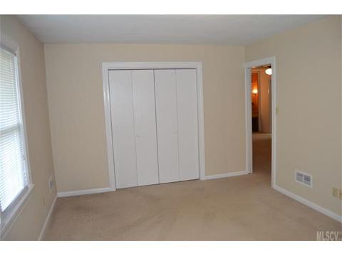 409 13th Ave, Conover, NC 28613 photo 3
