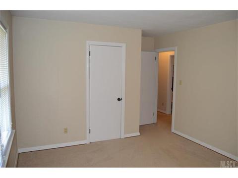 409 13th Ave, Conover, NC 28613 photo 4