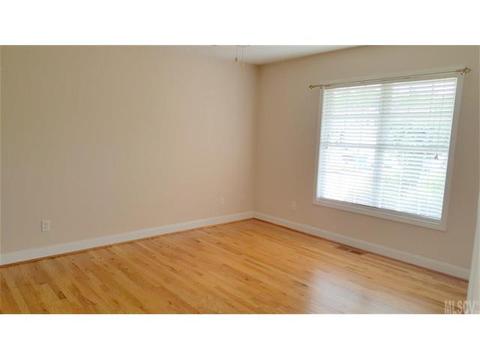 4936 Pond Ct, Conover, NC 28613 photo 4