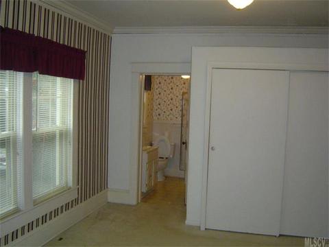 308 3rd St, Conover, NC 28613 photo 4