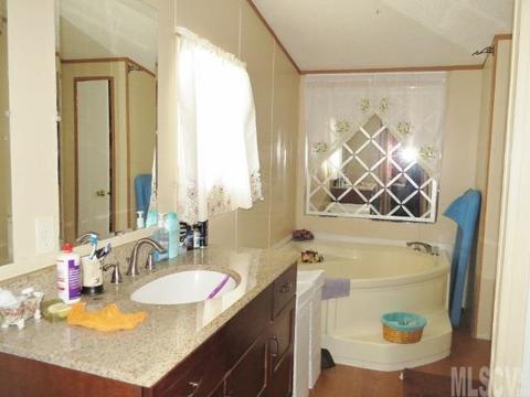 162 Cedarvale Dr, Harmony, NC 28634 photo 9