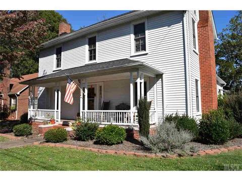 206 1st Ave, Conover, NC 28613 photo 1