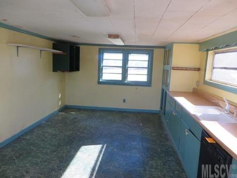 1301 Normandy St, Conover, NC 28613 photo 4