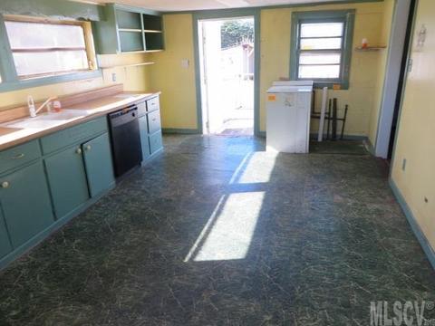 1301 Normandy St, Conover, NC 28613 photo 5