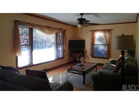 612 4th St, Conover, NC 28613 photo 2