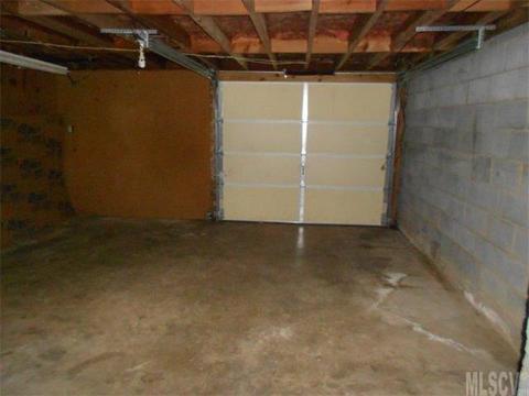 2189 Horseshoe Bend Rd, Hickory, NC 28601 photo 3