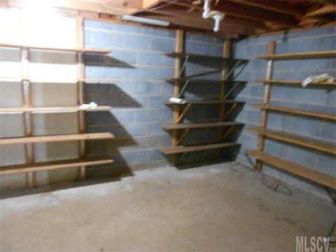 2189 Horseshoe Bend Rd, Hickory, NC 28601 photo 4