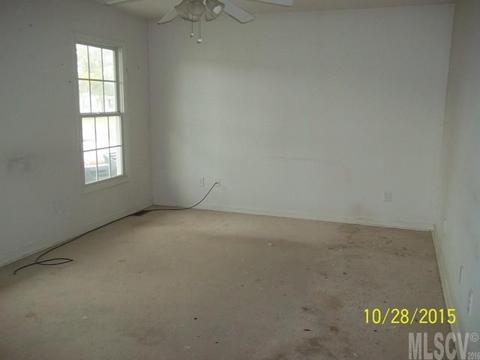 1400 Millrace Dr, Conover, NC 28613 photo 3