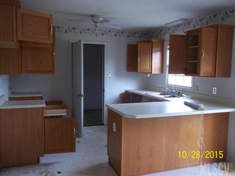 1400 Millrace Dr, Conover, NC 28613 photo 2