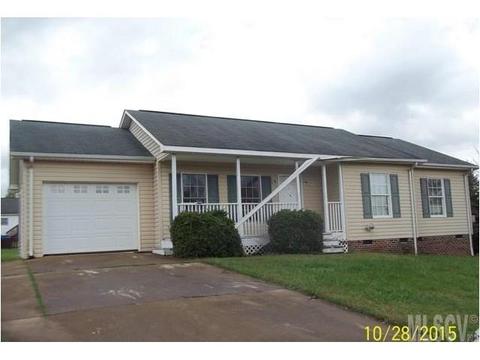 1400 Millrace Dr, Conover, NC 28613 photo 1