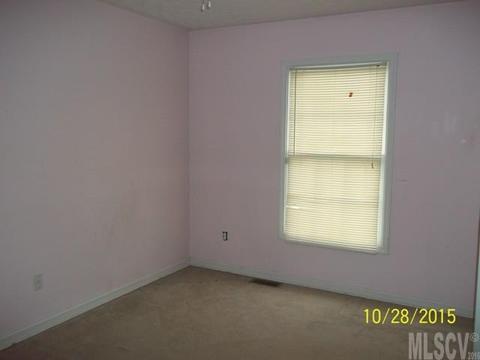 1400 Millrace Dr, Conover, NC 28613 photo 8