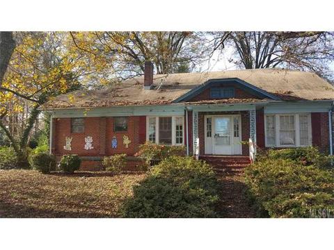 218 3rd Se Ave SE, Conover, NC 28613 photo 3