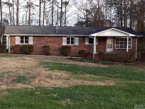 720 Spencer Rd, Conover, NC 28613 photo 1