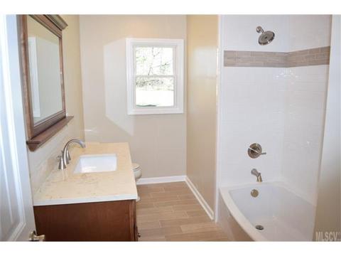 709 2nd St, Conover, NC 28613 photo 3