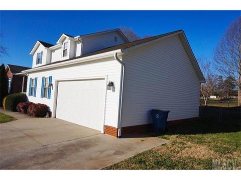 2034 Sugar Maple Ln, Conover, NC 28613 photo 2