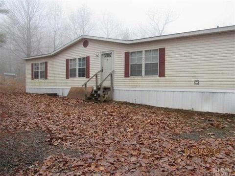 717 Acorn Dr, Purlear, NC 28665 photo 1