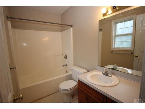 714 Gemcrest Dr, Conover, NC 28613 photo 5
