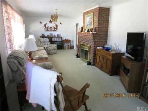 1925 Young Dr, Conover, NC 28613 photo 2