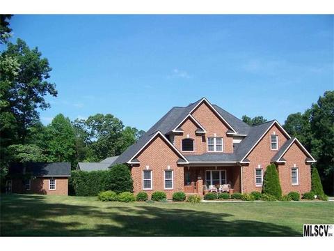 204 9th St, Conover, NC 28613 photo 2