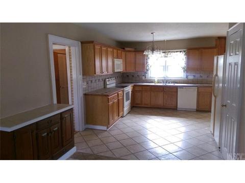 805 4th St, Conover, NC 28613 photo 4