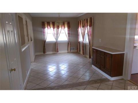 805 4th St, Conover, NC 28613 photo 6