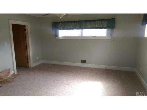 805 4th St, Conover, NC 28613 photo 14