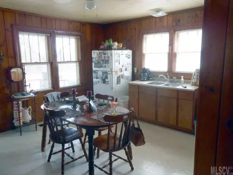 5480 Buddy St, Conover, NC 28613 photo 8