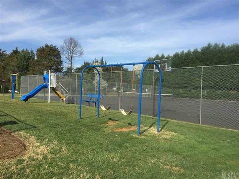 102 Brandywine Dr #X5, Conover, NC 28613 photo 9