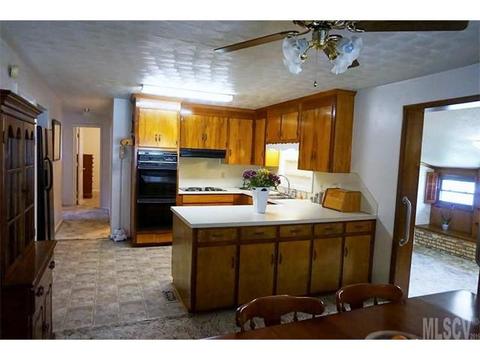 810 4th St, Conover, NC 28613 photo 4