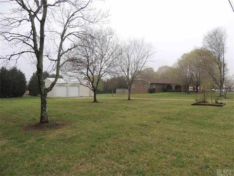 2813 E Maiden Rd, Maiden, NC 28650 photo 1