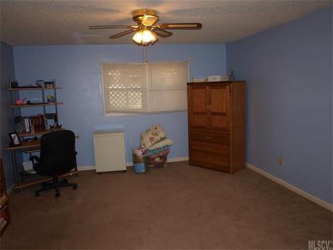 1310 Landsdowne Dr, Conover, NC 28613 photo 8