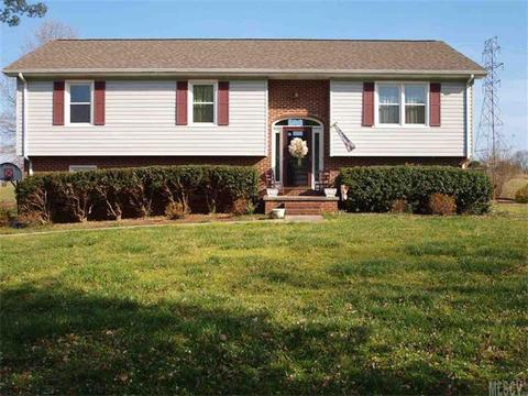 1310 Landsdowne Dr, Conover, NC 28613 photo 1