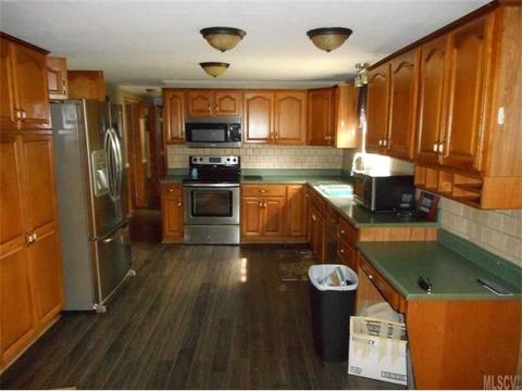 221 3rd Ave, Conover, NC 28613 photo 7