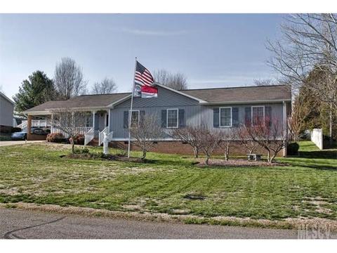 3605 Smithfield Dr, Conover, NC 28613 photo 2