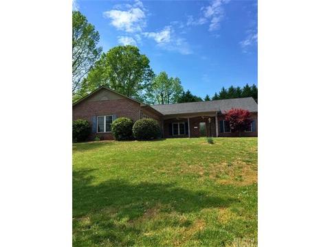 719 3rd Ave NE, Conover, NC 28613 photo 1