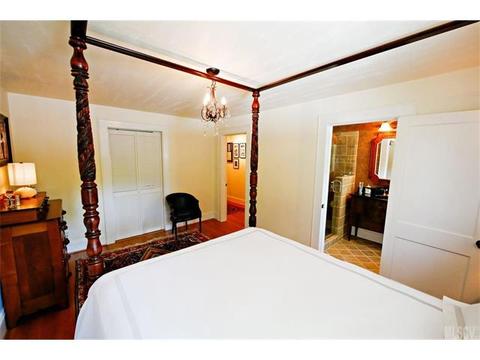 18 8th Ave, Hickory, NC 28601 photo 3