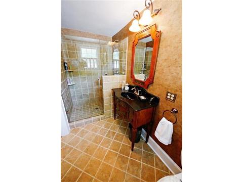 18 8th Ave, Hickory, NC 28601 photo 4