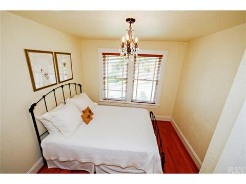 18 8th Ave, Hickory, NC 28601 photo 5