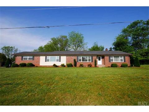 5653 Swinging Bridge Rd, Conover, NC 28613 photo 1