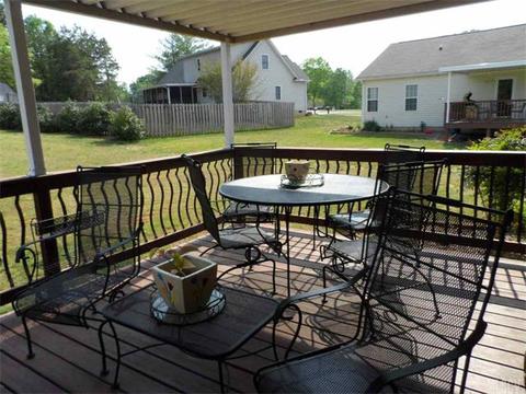 307 Pine Meadows Cir, Hickory, NC 28601 photo 7