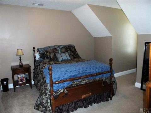 307 Pine Meadows Cir, Hickory, NC 28601 photo 5