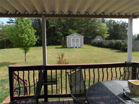 307 Pine Meadows Cir, Hickory, NC 28601 photo 8
