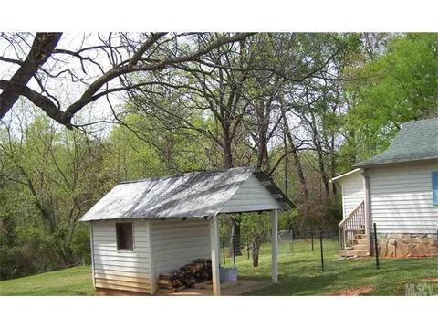 116 Curtis St, Morganton, NC 28655 photo 4