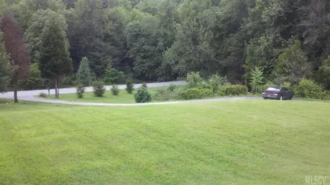 6024 Willowbottom Rd, Hickory, NC 28602 photo 3