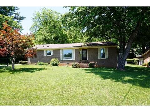 305 2nd Avenue Ne Pl NE, Conover, NC 28613 photo 1